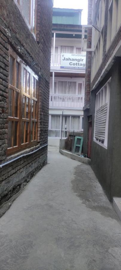 Jahangir Cottage Pahalgām Eksteriør bilde